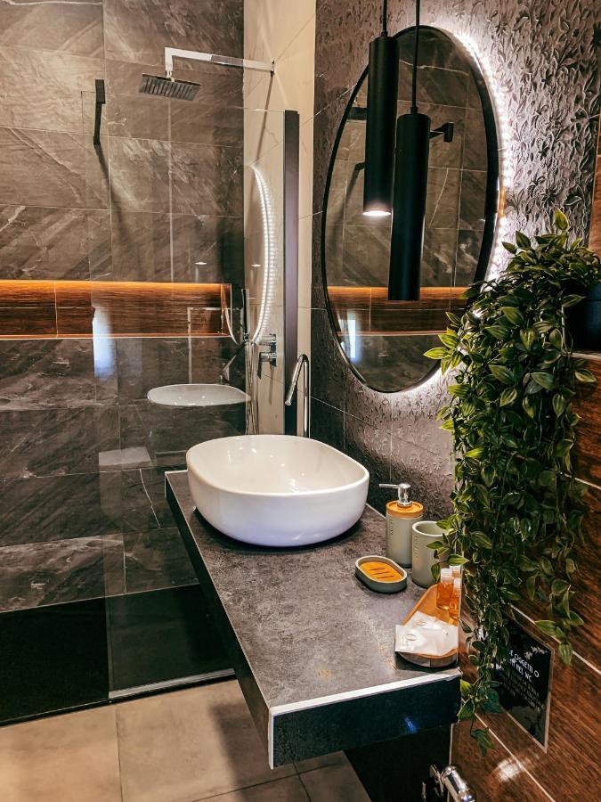B&B Salus Civico 23 Reggio nell'Emilia Zewnętrze zdjęcie