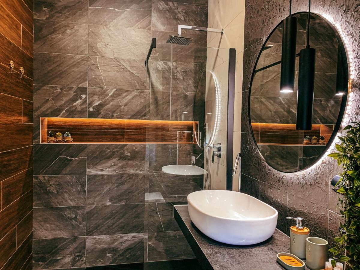 B&B Salus Civico 23 Reggio nell'Emilia Zewnętrze zdjęcie